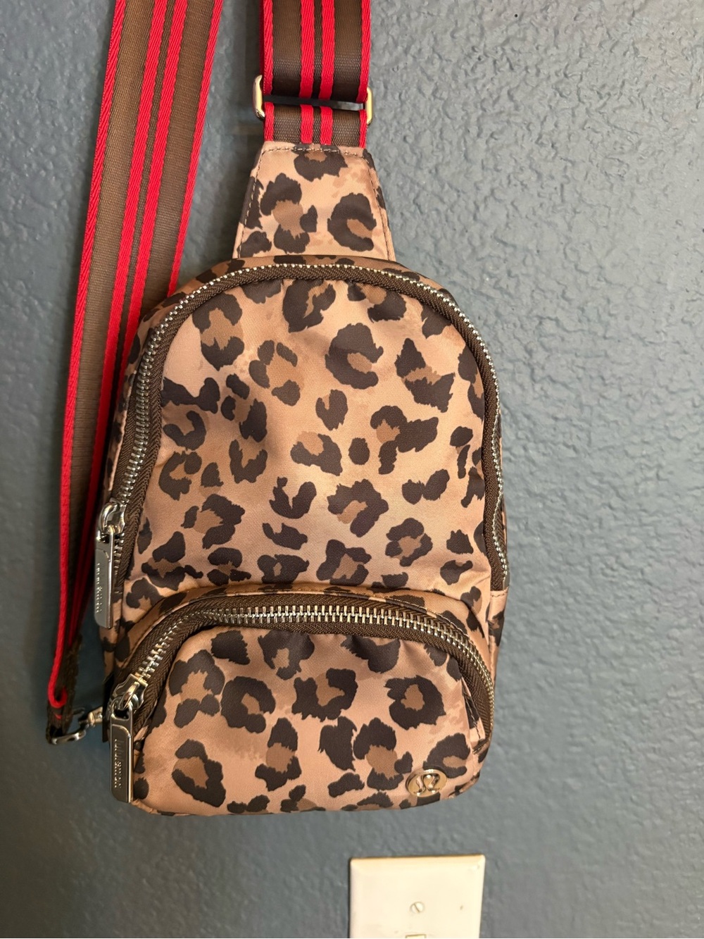 Lululemon Everywhere Sling BagLeopard Print Crossbody with Red-Striped Strap - Picture 2 of 5
